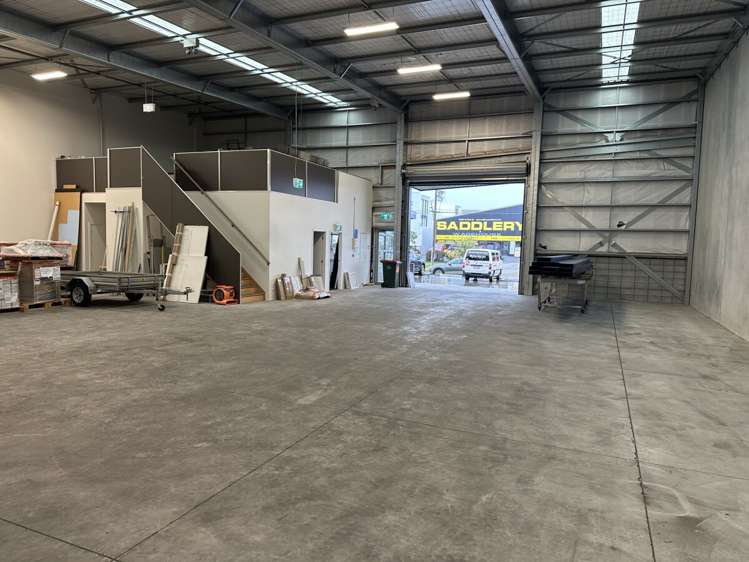 75 Hurlstone Drive Waiwhakaiho_6