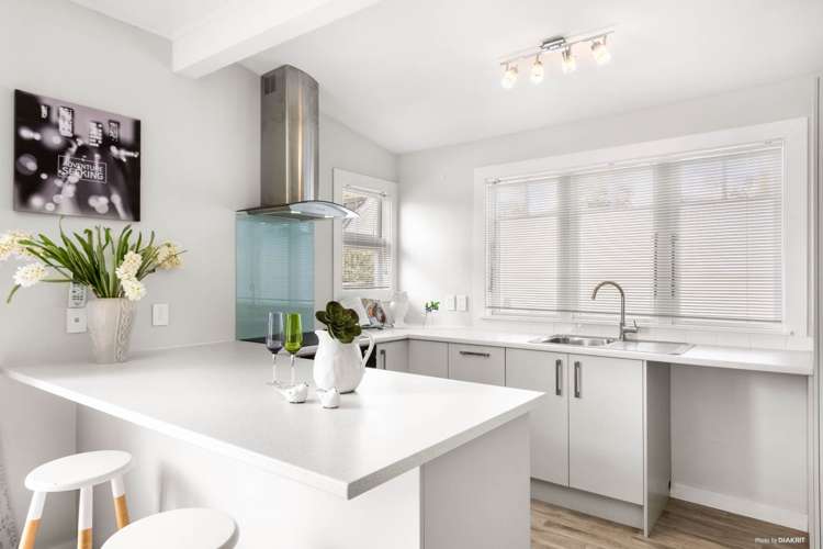 1/12 Halsey Road Manurewa_12