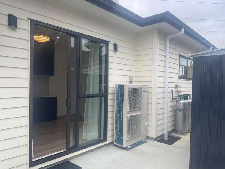  23 Annmarie Avenue Totara Park_1