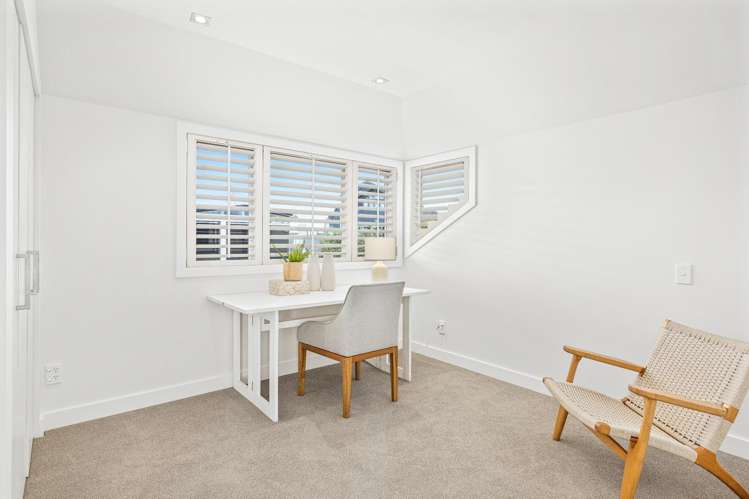 6 Lagoon Way 1738_11
