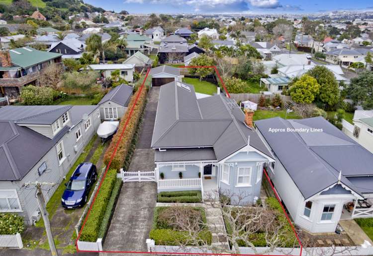 33 Mozeley Avenue Devonport_10