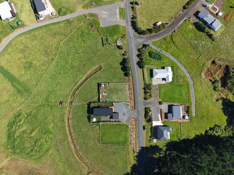 147 Maukutea Drive Aotea Harbour_5