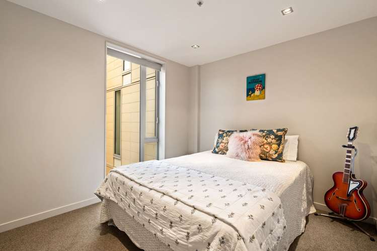 7i/82 Cable Street Te Aro_17