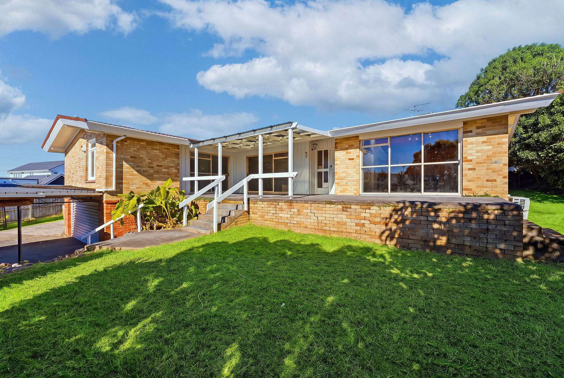 1 Fowey Avenue Te Atatu South_0