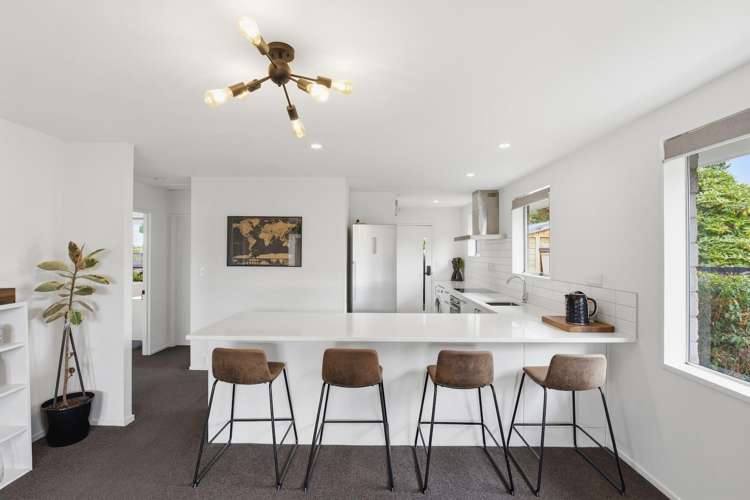 2/17b Prestons Road Redwood_4