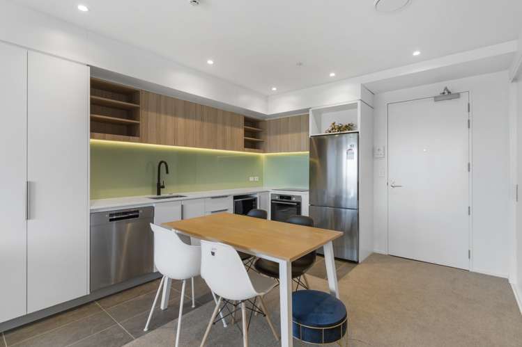 1005/1 Buscomb Ave 11401_5