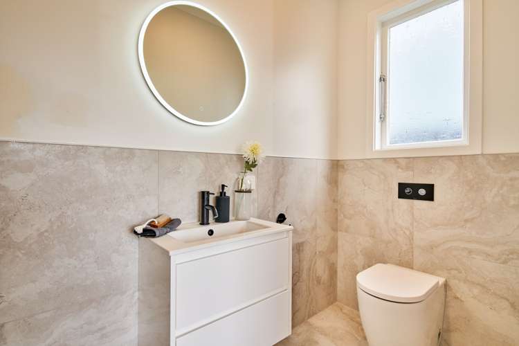 8 Huia Street Petone_15