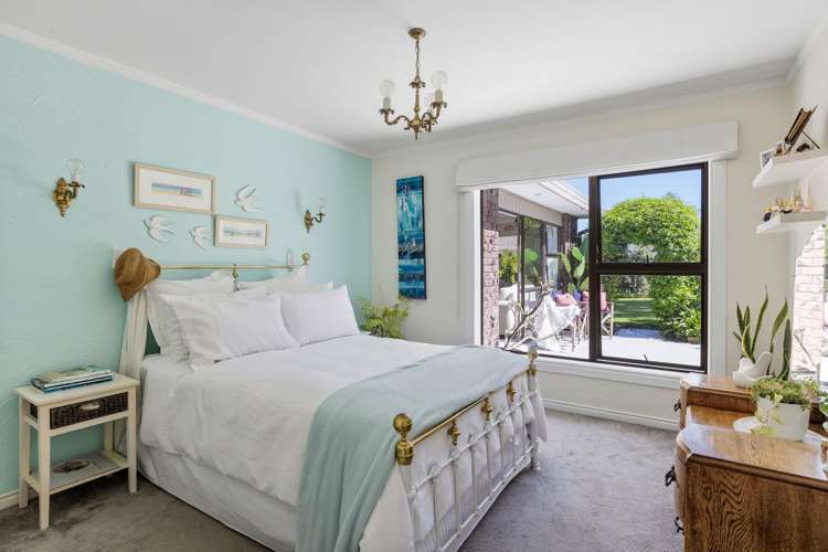 15 Edgewater Grove Orewa_12