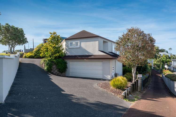 495 & 495A East Coast Road Murrays Bay_30