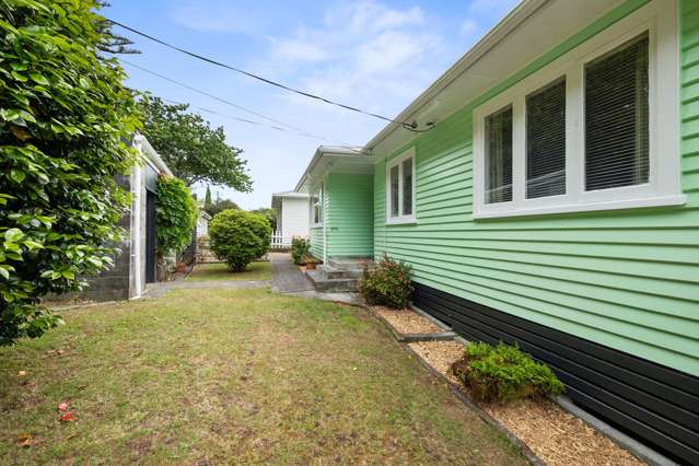 117H Seaview Road Westown_2