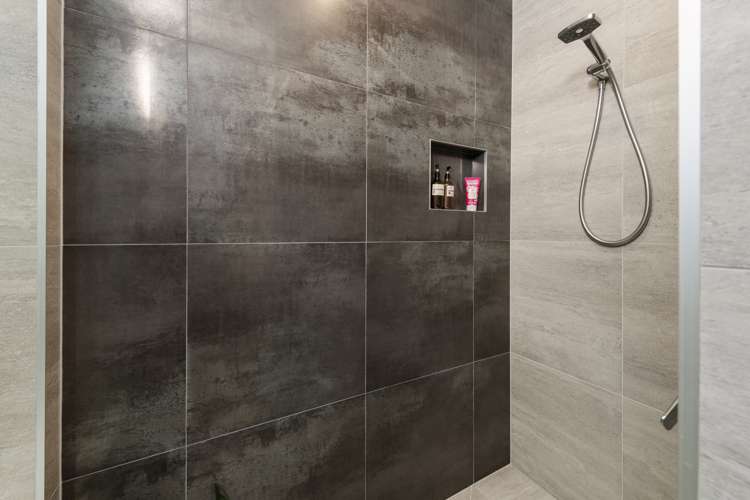 30 Broadwater Close Pyes Pa_22