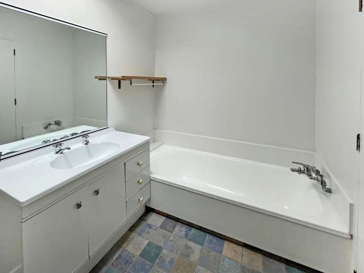 2/110 Britomart Street 1255_11