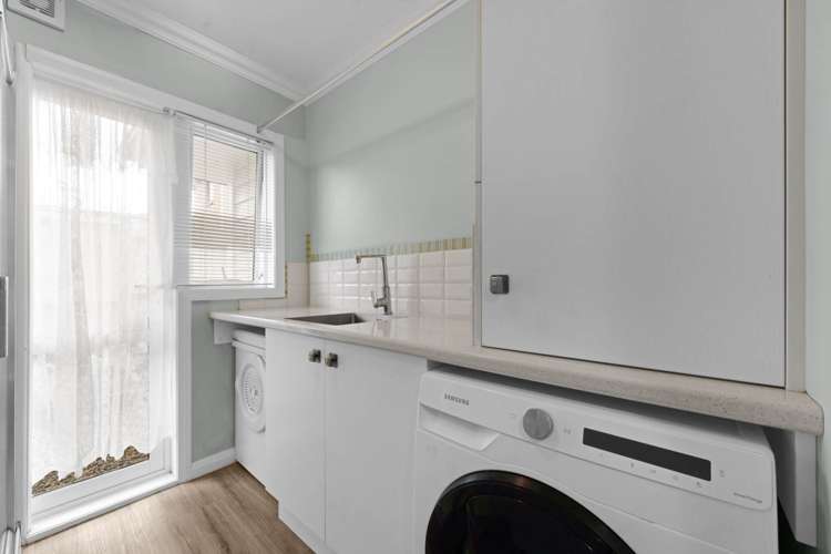 220 Hill Road The Gardens_22