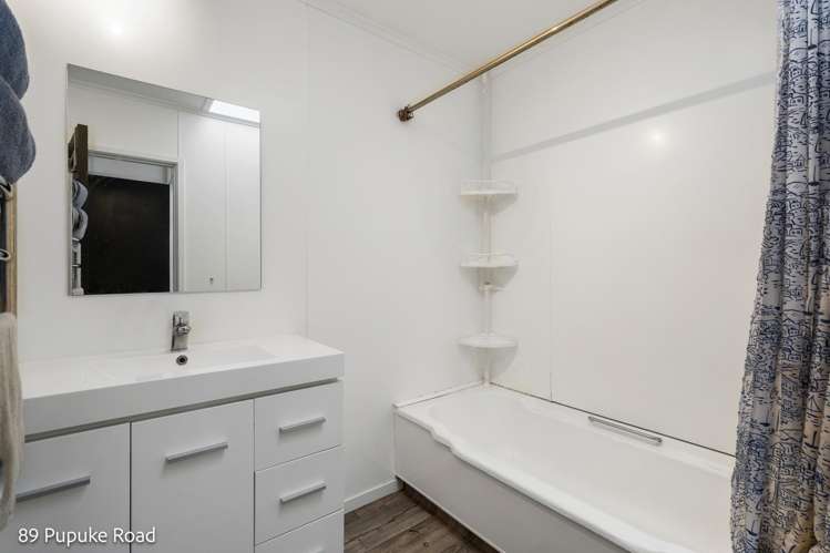 89 and 89A Pupuke Road Northcote_8