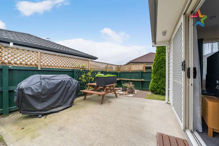 32 Woodland Mews Wainuiomata_16