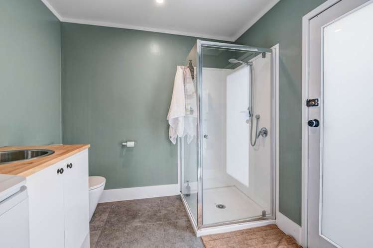 119 Awaroa Road Helensville_35