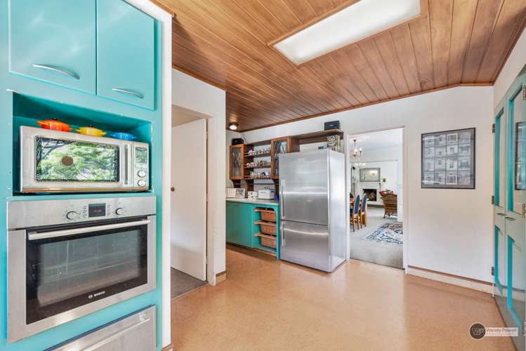 2 Lady Bell Grove Lowry Bay_8