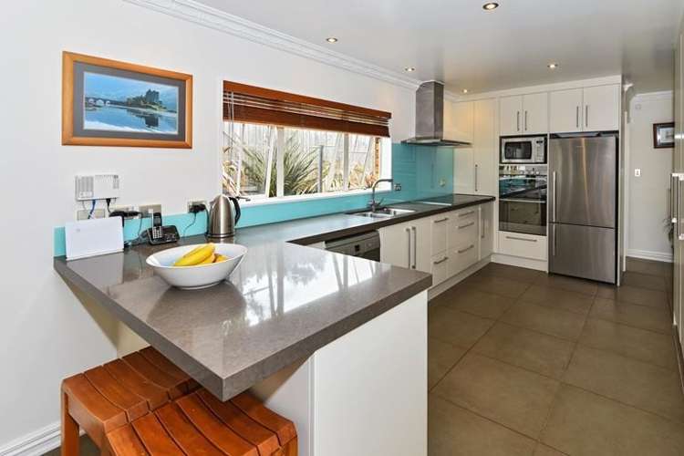 2 Muka Close The Gardens_8