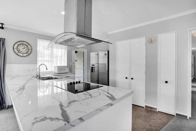 14 Heaphy Road Opunake_10