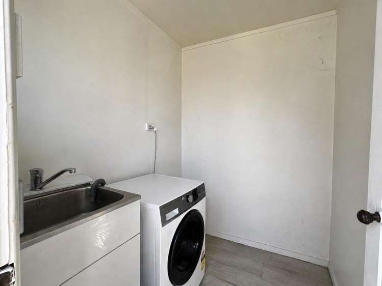 147 Cobham Drive Hamilton East_11