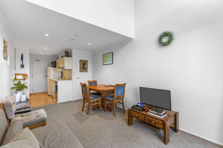 24B/30 Westward Ho Road Glen Eden_1