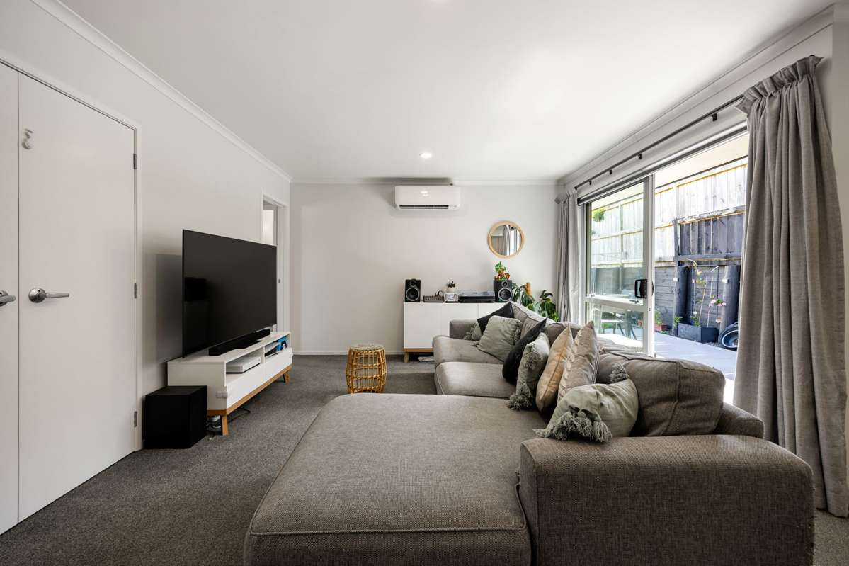 2/36 Ladeira Place_2