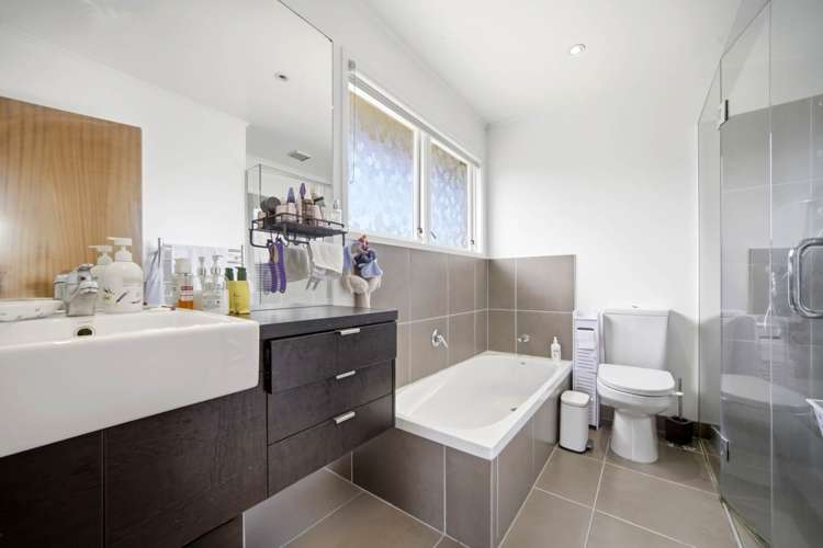 34 Knightsbridge Drive Forrest Hill_13