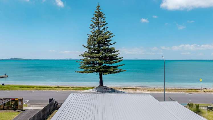 2/3 The Esplanade Eastern Beach_18