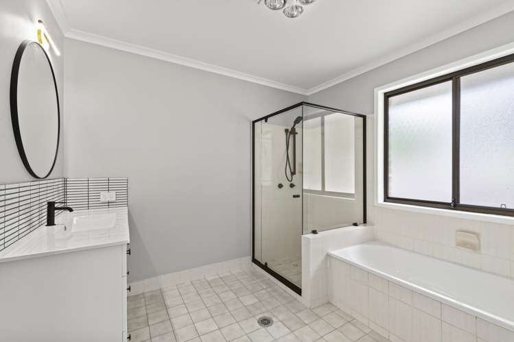 9-11 Manika Court Tamborine Mountain_16