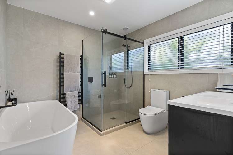 2/1 Aliford Avenue One Tree Hill_10