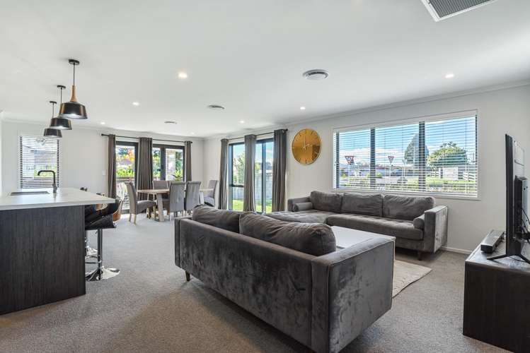1 Kohekohe Drive Owhata_4