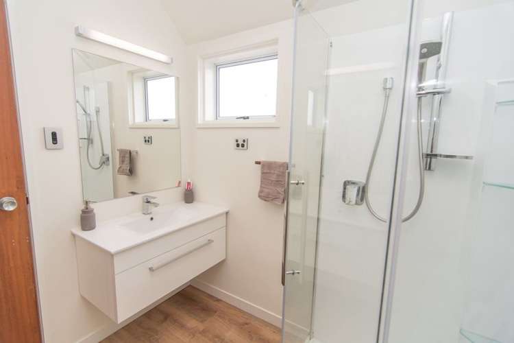 4/2 Cross Street Marchwiel_16