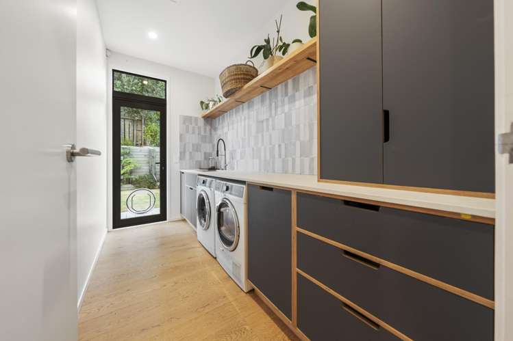 16 Arataki Views Way Glen Eden_24