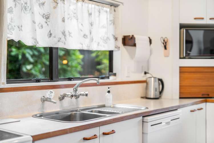 111 Main Road Tairua_10