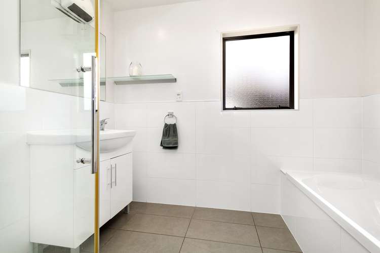 2/22 Richmond Street Petone_11