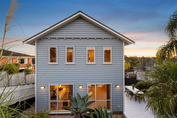 57 Rogan Street Hillsborough_23