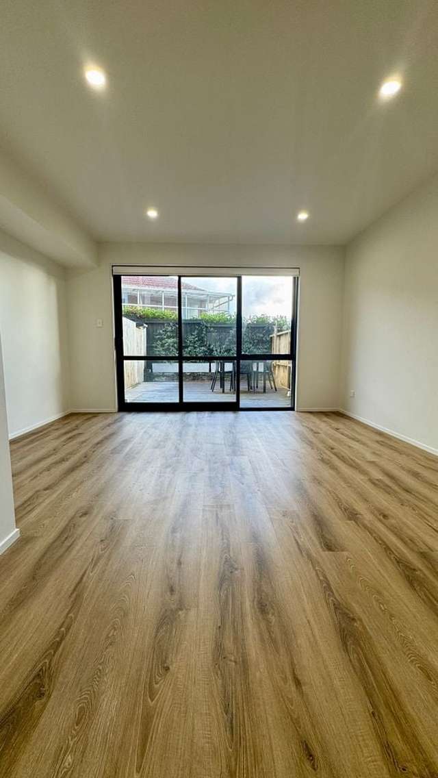 7/25 Vodanovich Road Te Atatu South_4