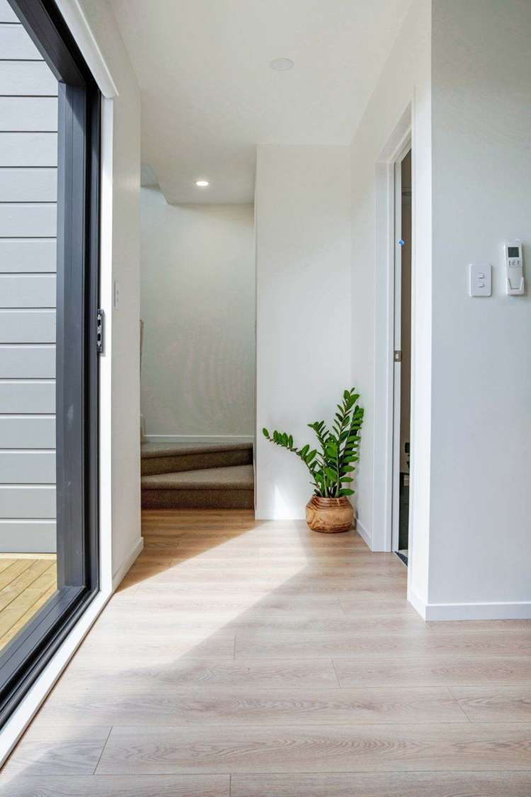 28 McKinstry Avenue Mangere East_8