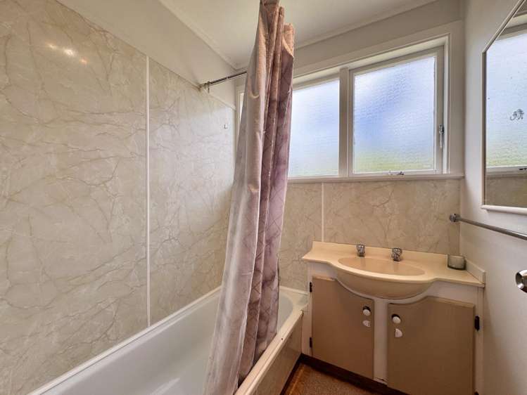 2/5 Carolyn Street Manukau_23