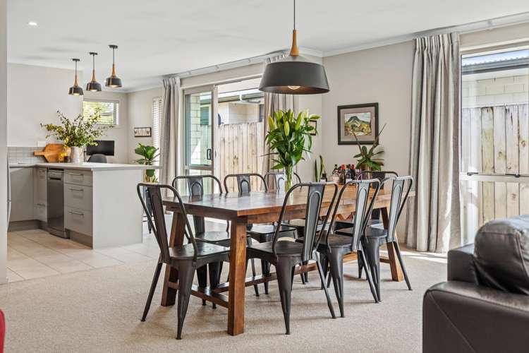 6 Rire Hau Lane Pyes Pa_6