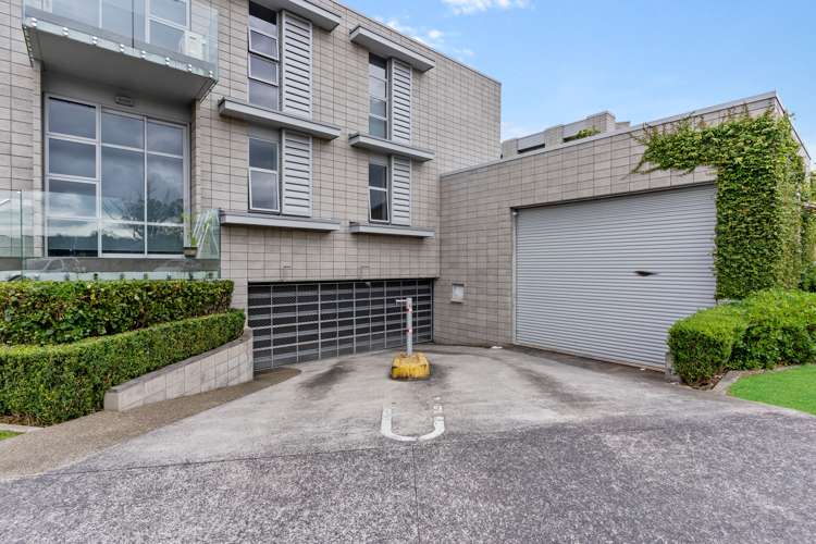 363 Murphys Road Flat Bush_13