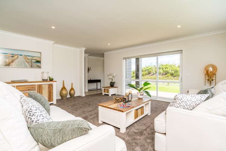 43 Stace Hopper Drive One Tree Point_3