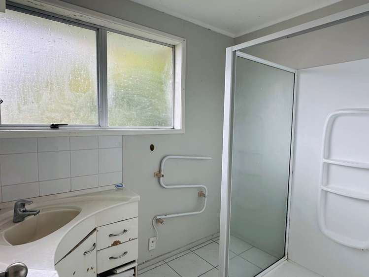 187 Henderson Valley Road Henderson_10