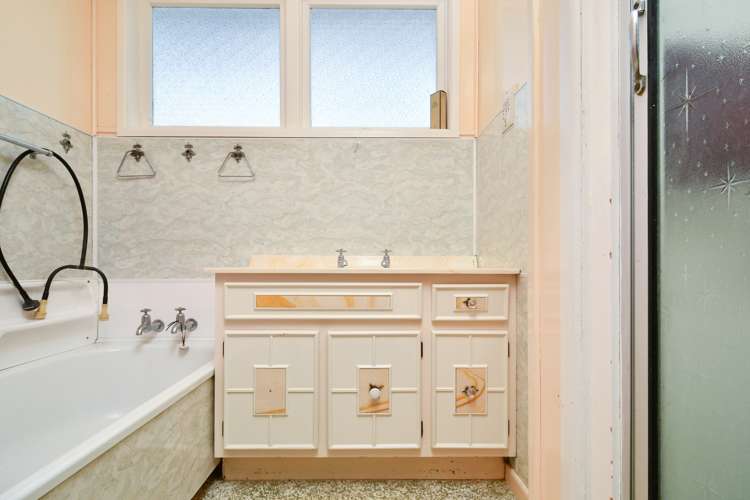 8 Mcentee Road Waitakere_9