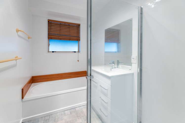 2/100 Springs Road Hornby_8