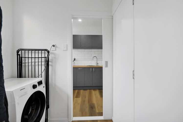 3b Bideford Street Brooklands_15