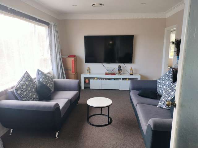 3 Bedroom double bathroom Centralised heat/cool