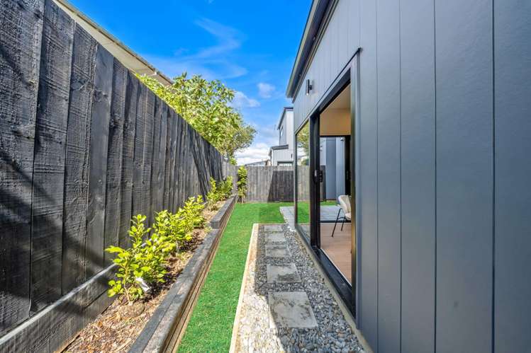 101B & D Gossamer Drive Pakuranga_15