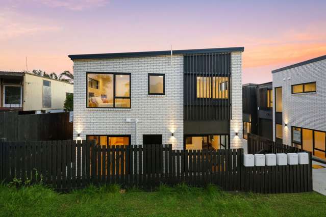 Your new home in Sunnyhills is ready and waiting!