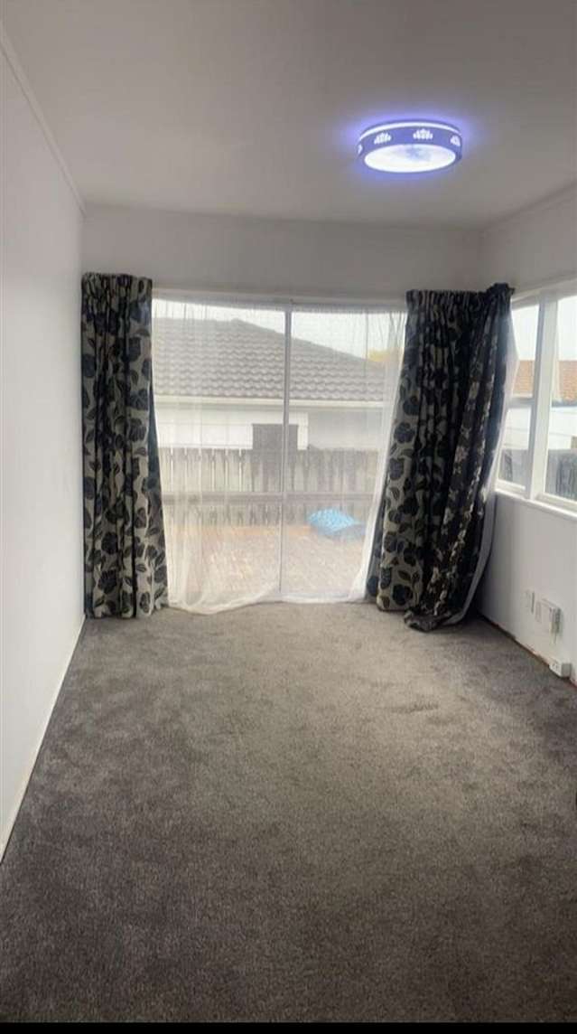 2/302 Pakuranga Road Pakuranga Heights_1